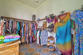 Wide Sands Beach Retreat