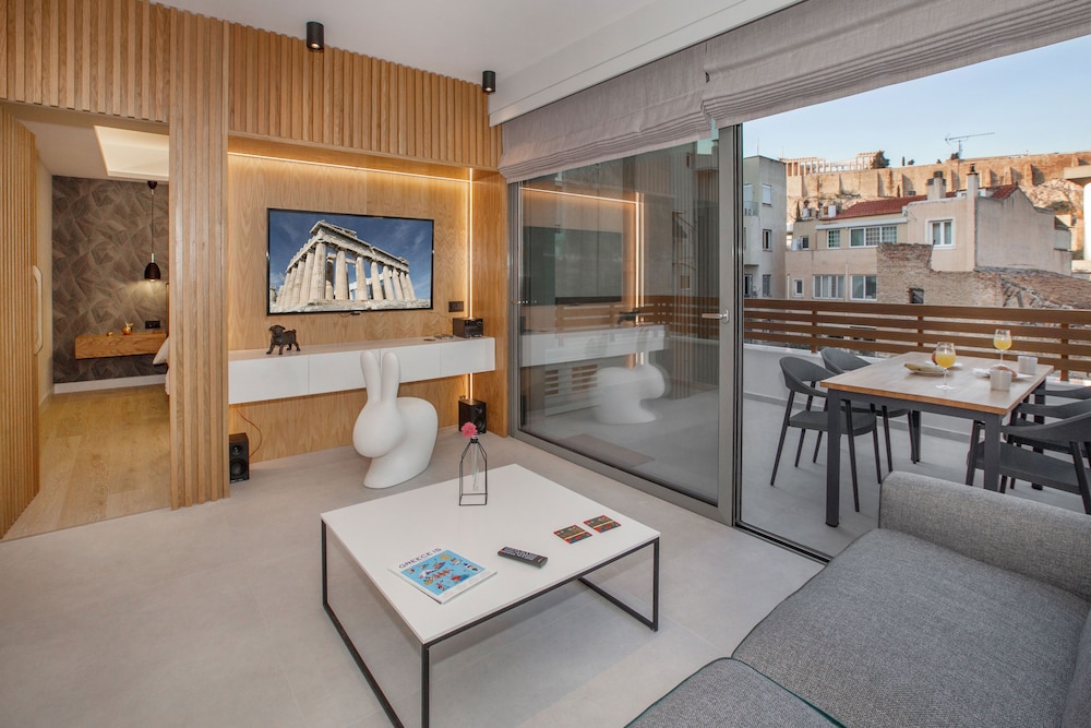 Acropolis Golden Suites by GHH