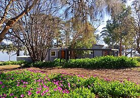 Taylors Bay Cottage