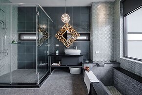 Jiaoxi 320 B&B