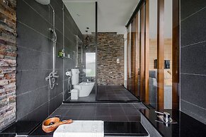 Jiaoxi 320 B&B