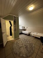 Midnattsol rom og hytter