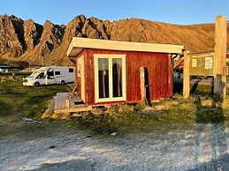 Midnattsol rom og hytter