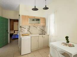 Divina Apartments  by Estia
