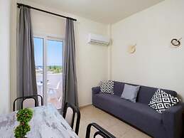 Divina Apartments  by Estia