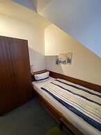 Hotel - Pension - Weller