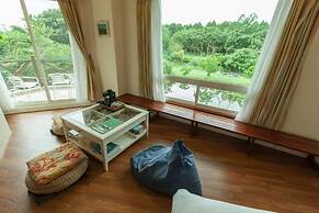 Tree Lake B&B