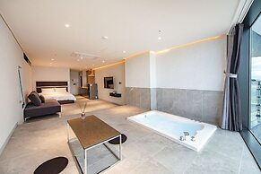 W Spa Pension