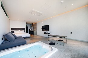 W Spa Pension