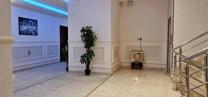Qasr Alshamal Hotel