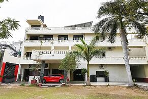 Hotel Surpin Palace