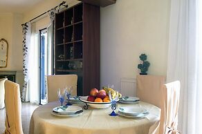 L'appartment de la riviere  by CorfuEscapes