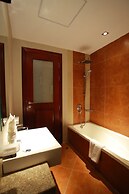 Al Liwan Suites Rawdat Al Khail