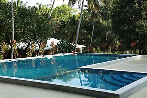 Phoenix Island Resort