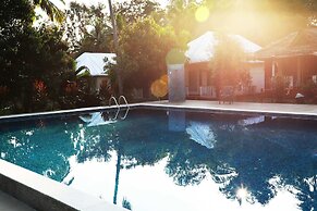Phoenix Island Resort
