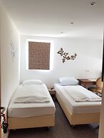 Hotel - Pension - Weller