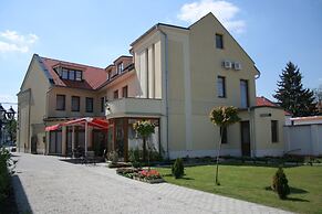 Hotel Patonai