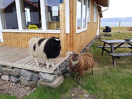 Hænuvík Cottages