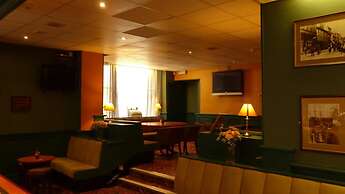 The Waverley Hotel