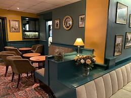The Waverley Hotel