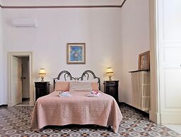Chez Moi Lecce Charme B&B