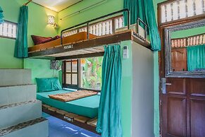 Padi-Padi Hostel & Bar