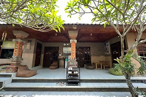Padi-Padi Hostel & Bar