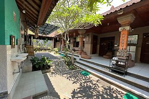 Padi-Padi Hostel & Bar