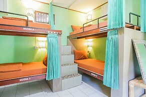 Padi-Padi Hostel & Bar