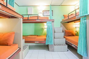Padi-Padi Hostel & Bar