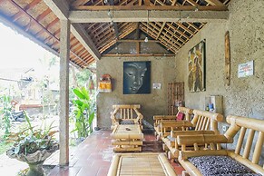 Padi-Padi Hostel & Bar