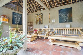 Padi-Padi Hostel & Bar
