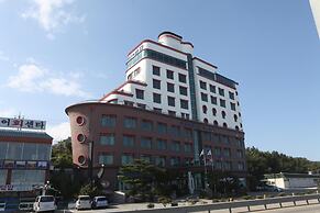 Benikea Mountain and Sea Daepo Port