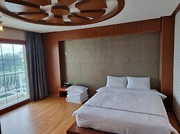 Benikea Mountain and Sea Yangyang