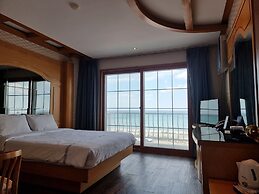 Benikea Mountain and Sea Yangyang