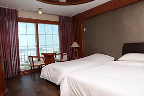 Benikea Mountain and Sea Yangyang