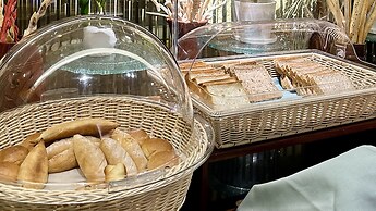 Holiday Inn Dhaka City Centre by IHG