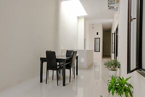 Capital O 2798 Semeru Residence Syariah