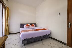 OYO 2728 Sinulingga Residence
