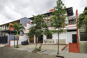 OYO 2728 Sinulingga Residence