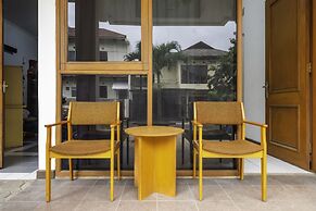 OYO 2728 Sinulingga Residence