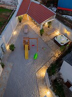 Beachfront Villa Seashell with Pool