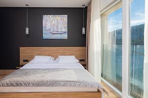 Beachfront Villa Seashell with Pool