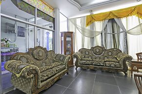 OYO 89933 Nun Hotel