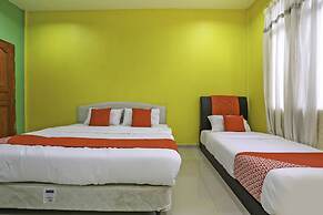 OYO 89933 Nun Hotel