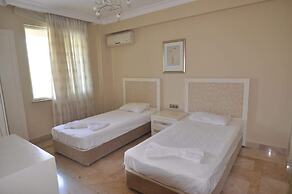 Gold City Apartment