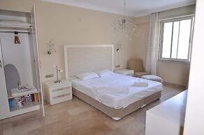 Gold City Apartment