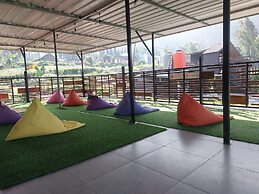 Istana Bromo Resort and Resto