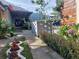 Istana Bromo Resort and Resto