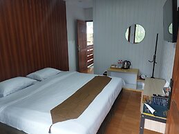 Istana Bromo Resort and Resto